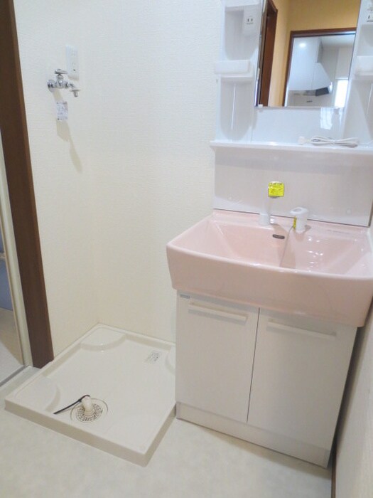 物件内観写真11　(洗濯機置場)