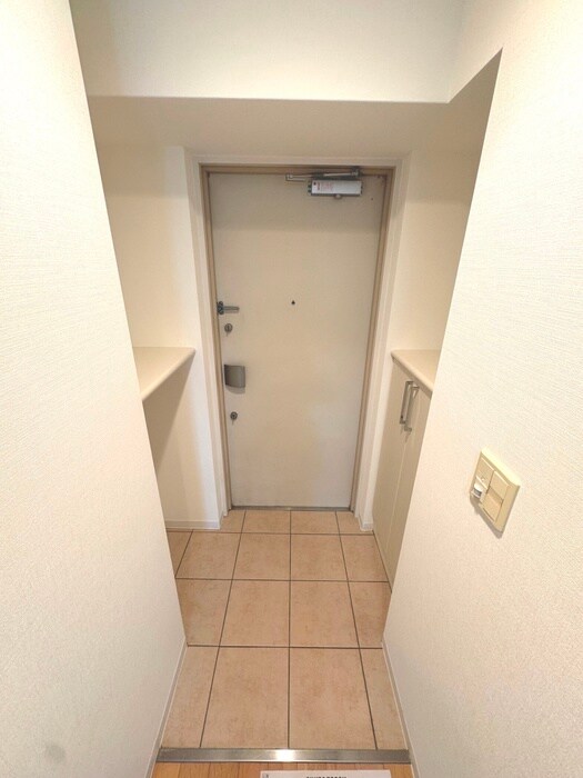 物件内観写真15　(玄関)