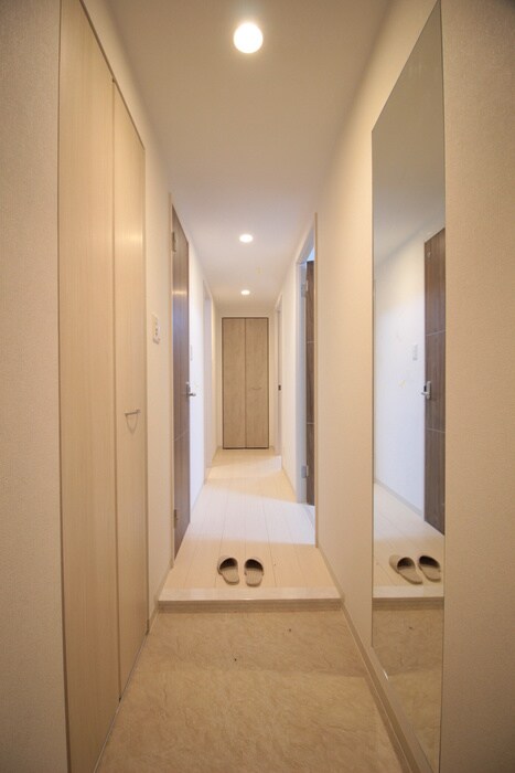 物件内観写真16　(玄関)