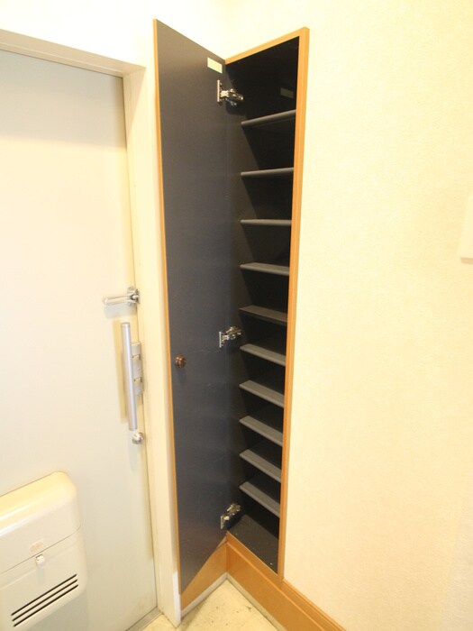 物件内観写真16　(靴箱)