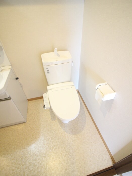 物件内観写真13　(トイレ)