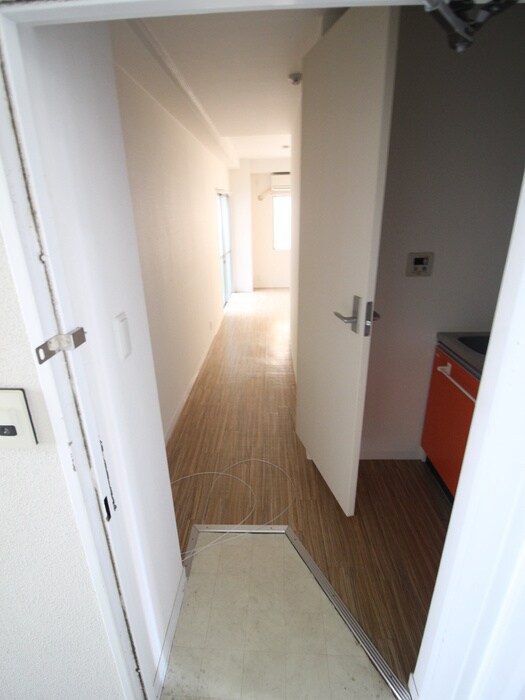 物件内観写真15　(玄関)