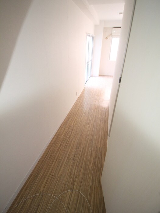 物件内観写真18　(廊下)