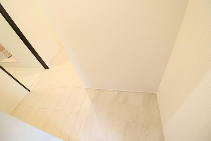 物件内観写真17　(玄関)