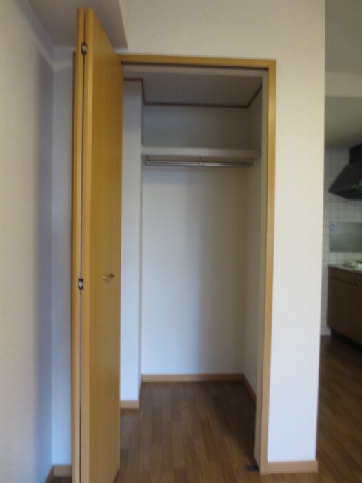 物件内観写真10　(収納)