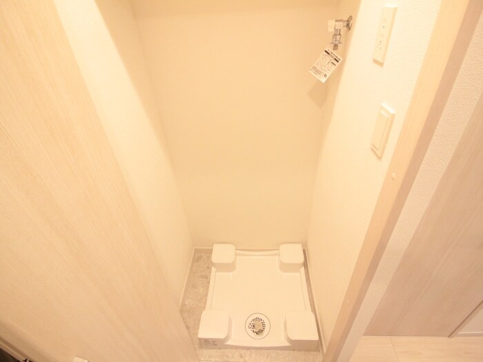 物件内観写真14　(洗濯機置場)