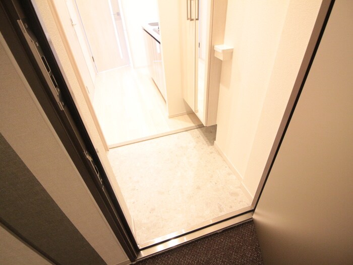 物件内観写真18　(玄関)