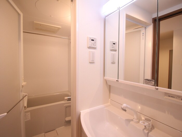 物件内観写真12　(洗面)