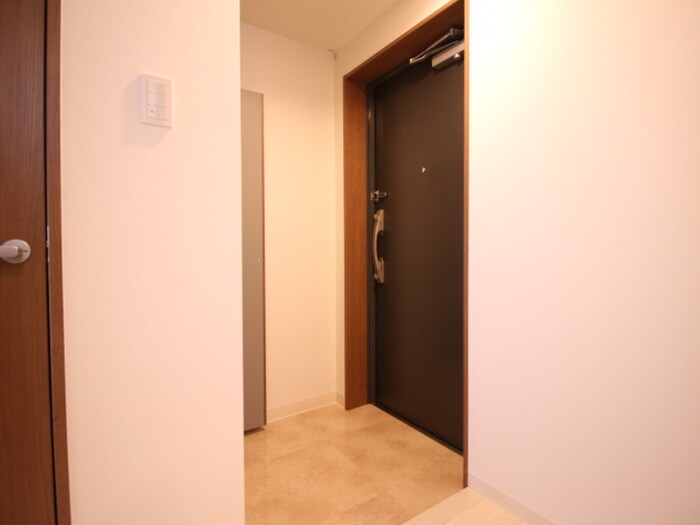 物件内観写真22　(玄関)