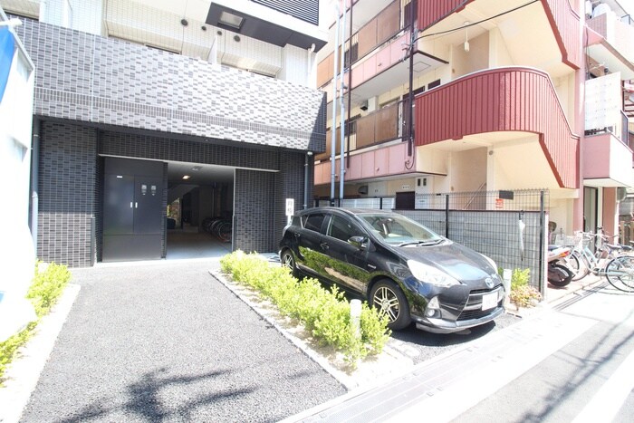 物件外観写真4　(駐車場)