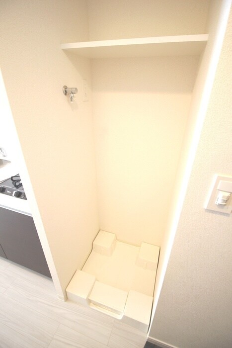 物件内観写真10　(洗濯機置場)