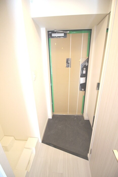 物件内観写真15　(玄関)