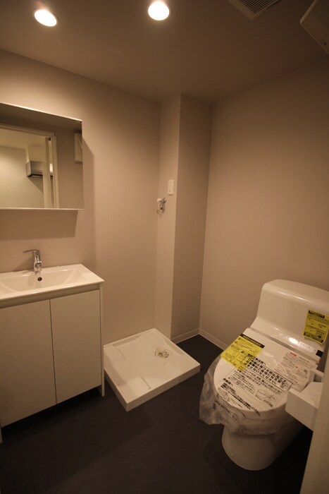 物件内観写真11　(洗濯機置場)