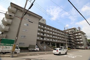 香里グランドコーポ（242）外観写真