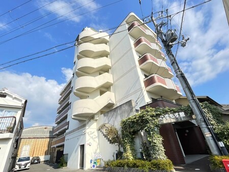 こすもす館外観写真