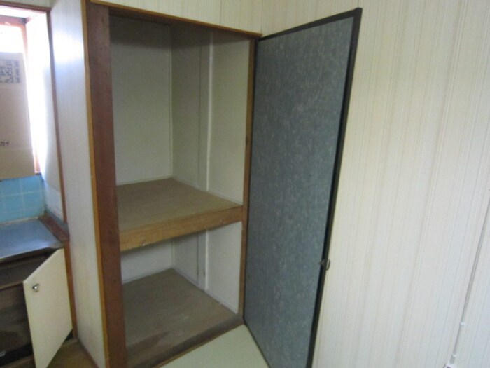 物件内観写真5　(収納)