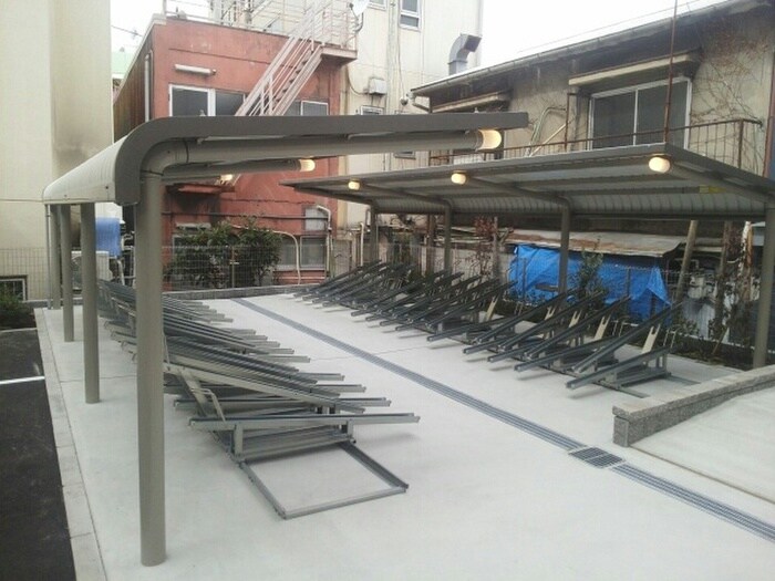 物件外観写真6　(駐輪場)