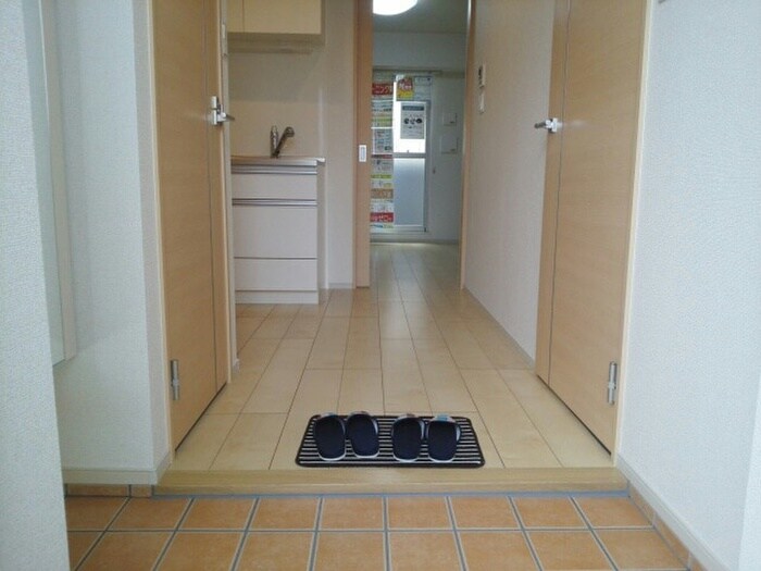 物件内観写真10　(廊下)