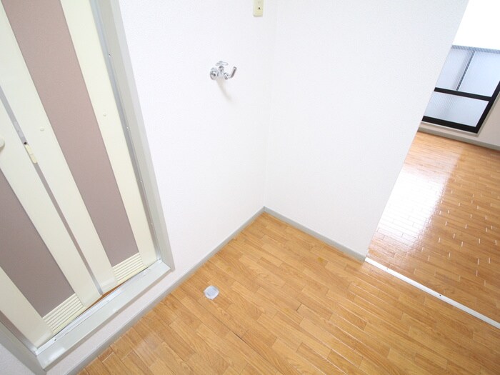 物件内観写真19　(洗濯機置場)