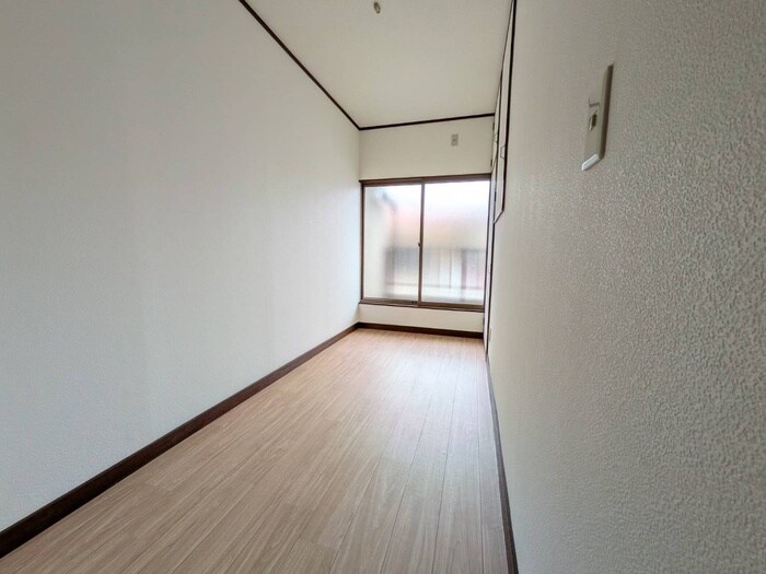 物件内観写真11　(居室)