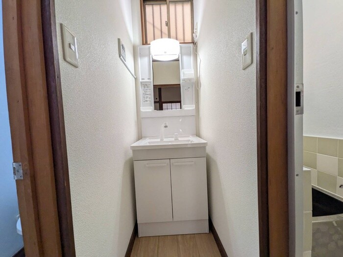 物件内観写真15　(洗面)
