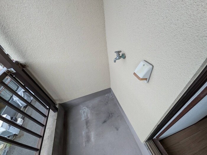 物件内観写真16　(洗濯機置場)