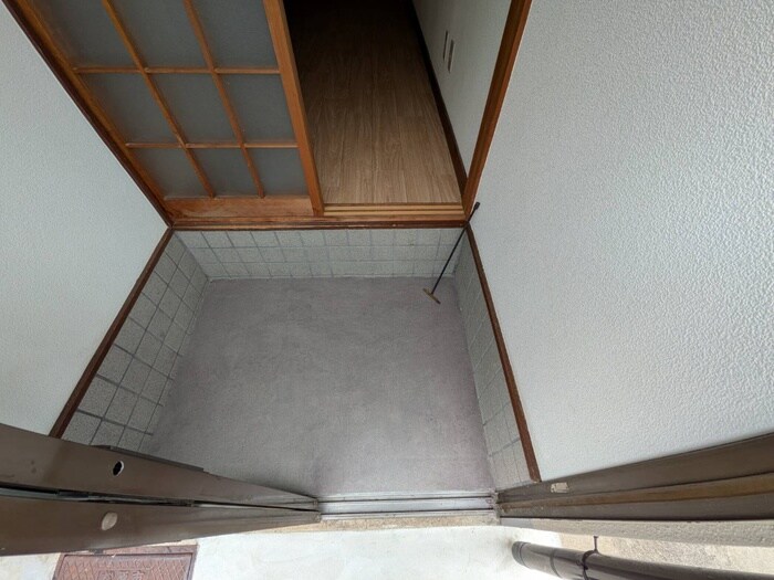 物件内観写真17　(玄関)