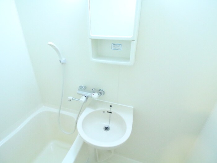 物件内観写真9　(洗面)