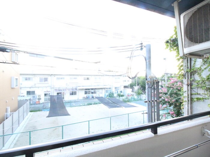 物件内観写真19　(室内からの展望)