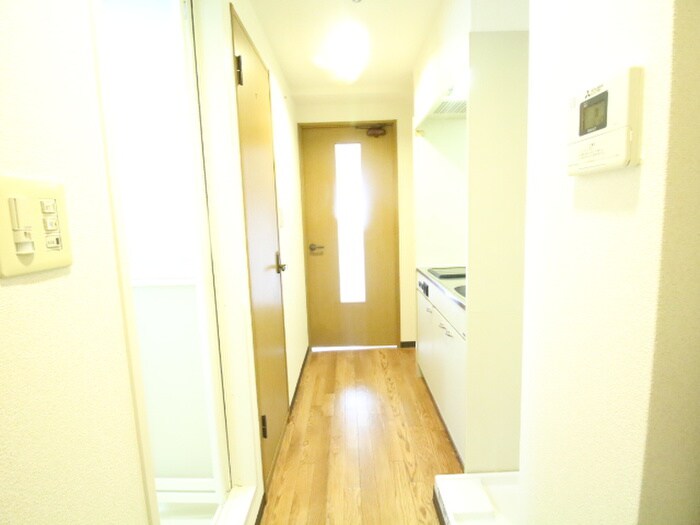 物件内観写真22　(廊下)
