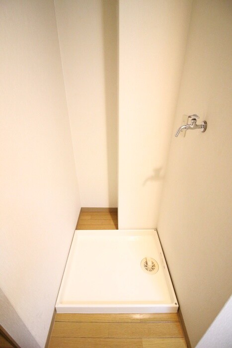 物件内観写真11　(洗濯機置場)