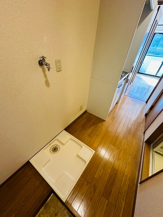 物件内観写真13　(洗濯機置場)