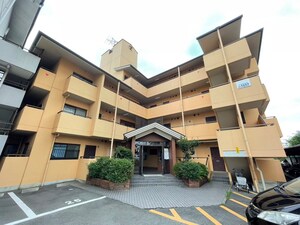 グランドハイツ東神足外観写真