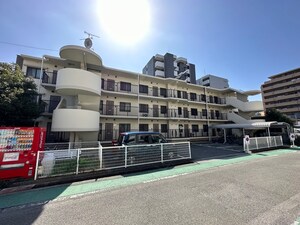 ソレアード江坂外観写真