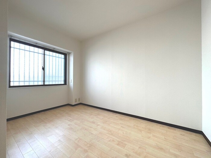 物件内観写真11　(居室)