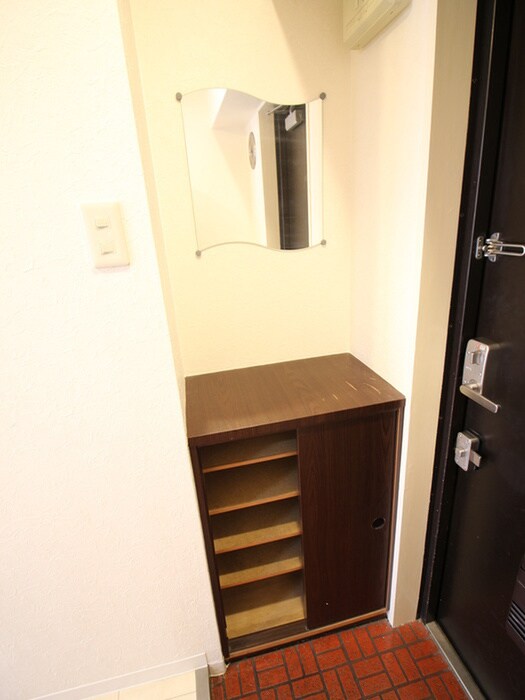 物件内観写真12　(靴箱)