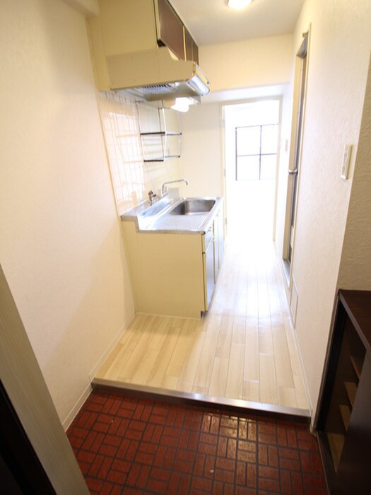 物件内観写真18　(玄関)