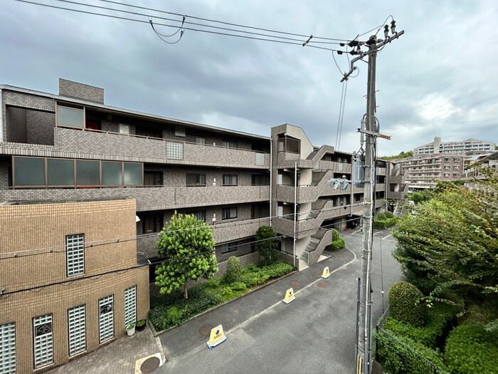 物件内観写真22　(室内からの展望)