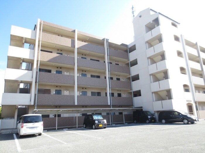 物件外観写真6　(エントランス部分)