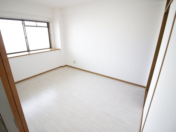 物件内観写真14　(居室)