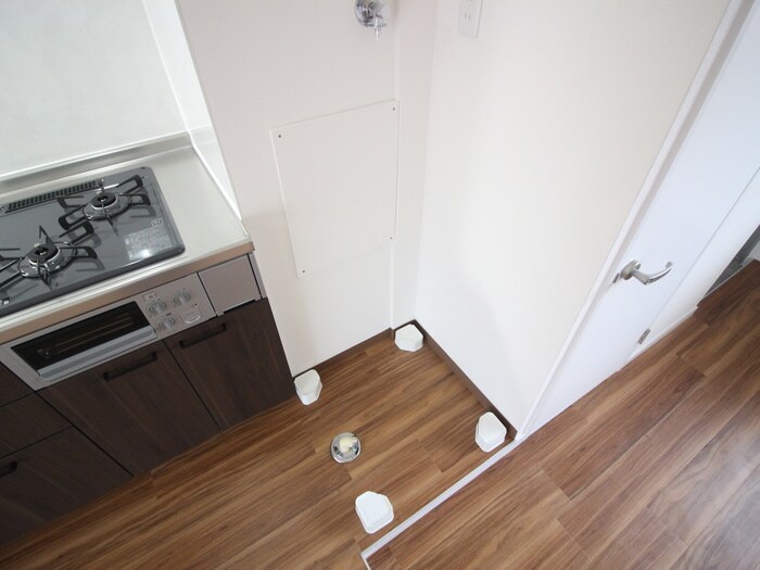 物件内観写真17　(洗濯機置場)