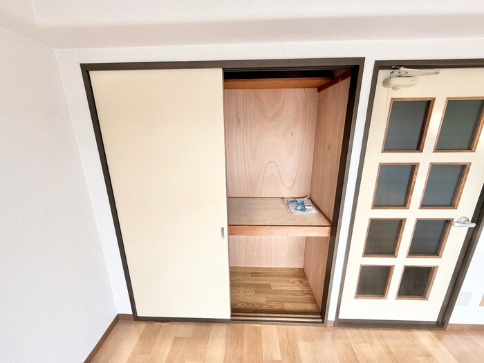 物件内観写真12　(収納)