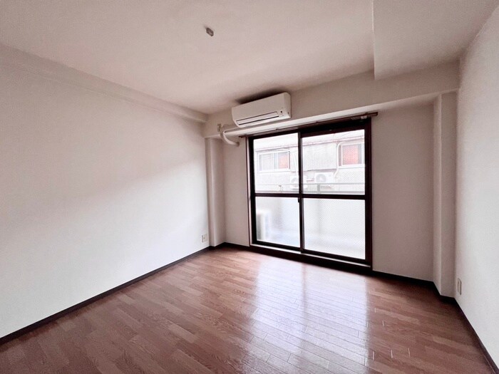 物件内観写真4　(居室)