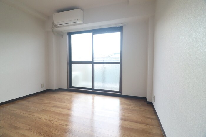 物件内観写真6　(居室)