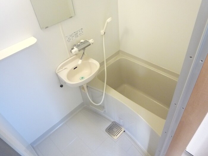 物件内観写真9　(洗面)