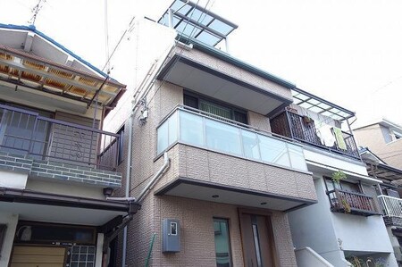 高槻市川添貸家外観写真