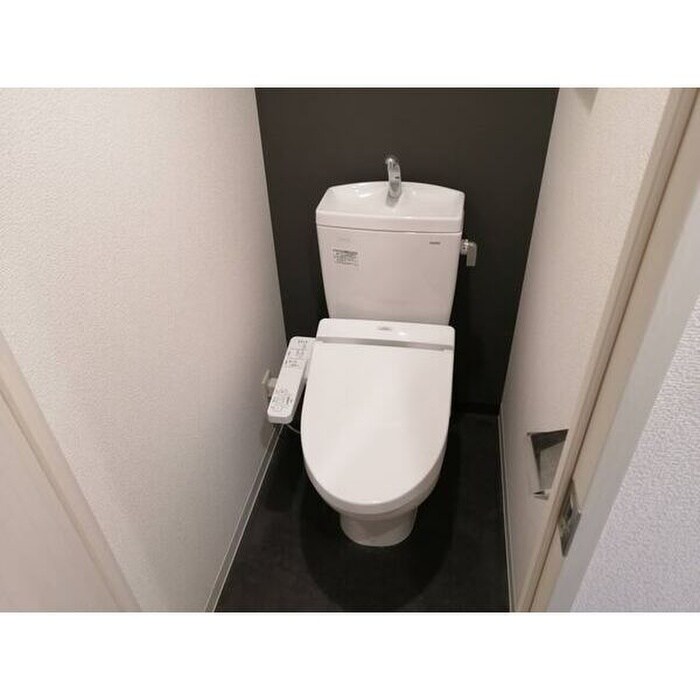 物件内観写真7　(トイレ)