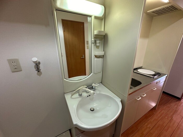 物件内観写真9　(洗面)