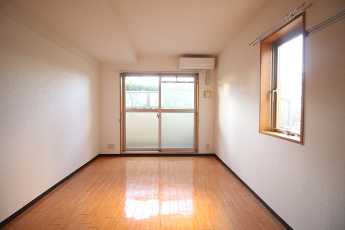 物件内観写真13　(居室)