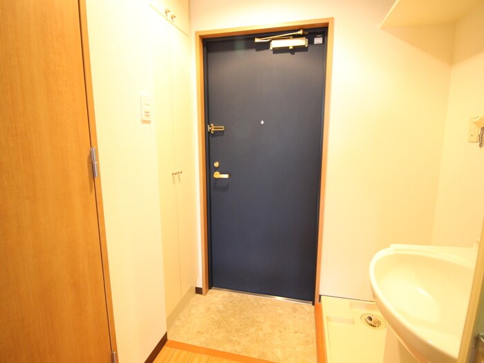 物件内観写真15　(玄関)